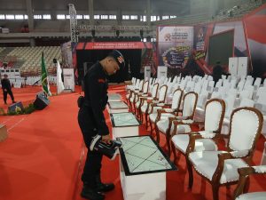 Detasemen Gegana Satuan Brimob Polda Sumut Sterilisasi Obyek Pertandingan Pencak Silat Internasional, Pastikan Keamanan Tanpa Kendala Detasemen Gegana Satuan Brimob Polda Sumut Sterilisasi Obyek Pertandingan Pencak Silat Internasional, Pastikan Keamanan Tanpa Kendala