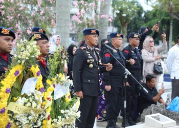 Dansat Brimob Polda Sumut Pimpin Upacara Pemakaman Penuh Kehormatan untuk Alm IPDA Dhiaulhaq Fasya