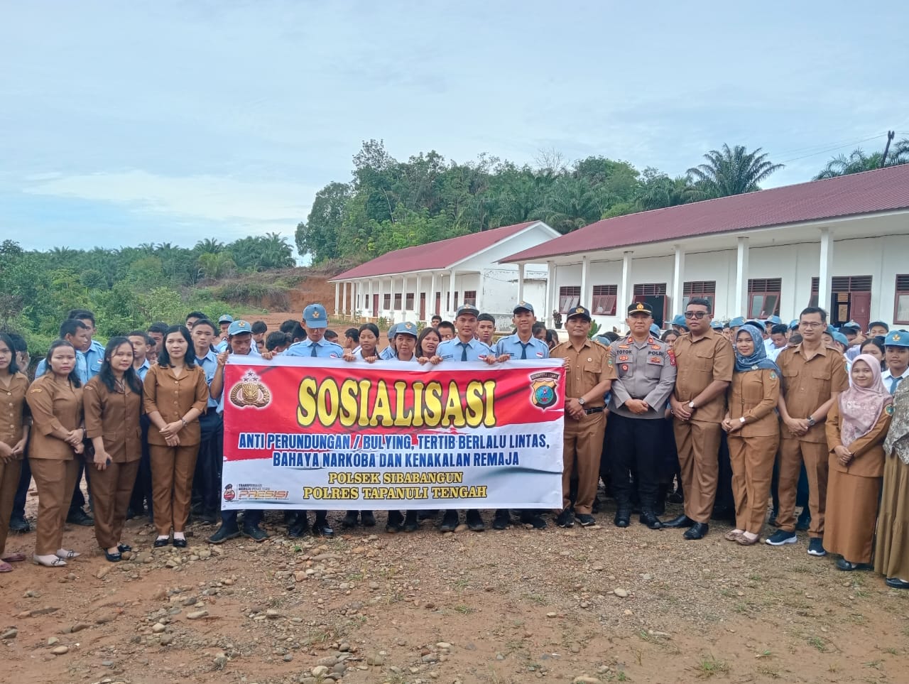Kapolsek Sibabangun Ajak Siswa SMKN 1 Pulo Pakkat Cegah Bullying dan Bahaya Narkoba