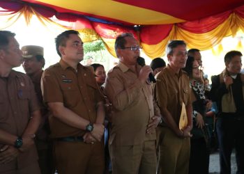 Turut Berdukacita, Sekda Pakpak Bharat Melayat Ke Kediaman Keluarga Sahat Sinamo