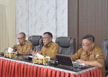 Bupati Tapanuli Tengah Pimpin Rapat Peningkatan Kinerja dan Pelayanan