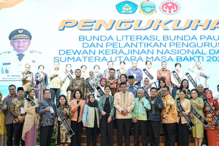 Ny Liswati Wesly Silalahi Dikukuhkan Sebagai Bunda PAUD dan Bunda Literasi Kota Pematangsiantar  