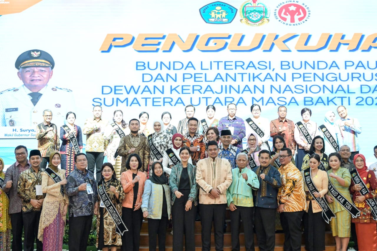 Ny Liswati Wesly Silalahi Dikukuhkan Sebagai Bunda PAUD dan Bunda Literasi Kota Pematangsiantar Ny Liswati Wesly Silalahi Dikukuhkan Sebagai Bunda PAUD dan Bunda Literasi Kota Pematangsiantar