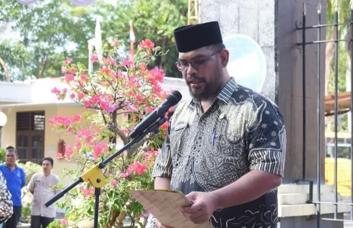 Semarak HUT ke-80 RI, Wali Kota Sibolga Lepas Lomba Gerak Jalan Guru dan Sepeda Hias Tingkat SD/MI dan SMP/MTs