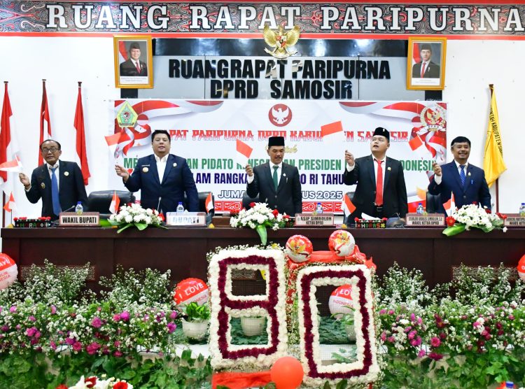 HUT RI Ke-80, Bupati Samosir Bersama Dprd Dengarkan Pidato Kenegaraan Presiden HUT RI Ke-80, Bupati Samosir Bersama Dprd Dengarkan Pidato Kenegaraan Presiden