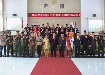  Wali Kota Wesly Silalahi Menghadiri Rapat Paripurna DPRD Kota Pematangsiantar Mendengar Pidato Kenegaraan Presiden, HUT ke-80 Kemerdekaan RI Tahun 2025