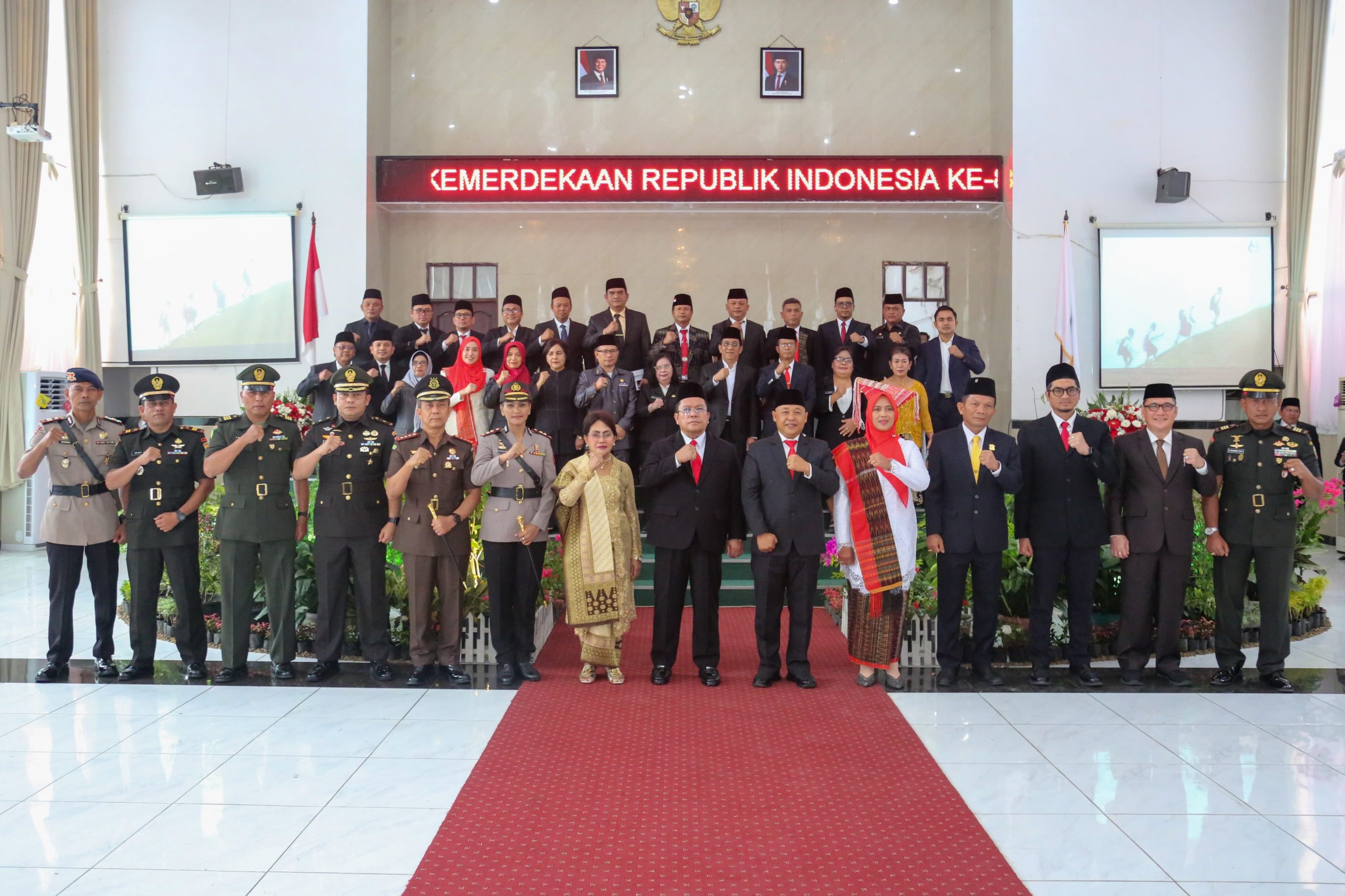 Wali Kota Wesly Silalahi Menghadiri Rapat Paripurna DPRD Kota Pematangsiantar Mendengar Pidato Kenegaraan Presiden, HUT ke-80 Kemerdekaan RI Tahun 2025 Wali Kota Wesly Silalahi Menghadiri Rapat Paripurna DPRD Kota Pematangsiantar Mendengar Pidato Kenegaraan Presiden, HUT ke-80 Kemerdekaan RI Tahun 2025