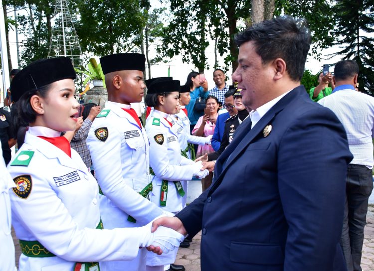 Bupati Samosir Kukuhkan Paskibraka Kabupaten Samosir Tahun 2025