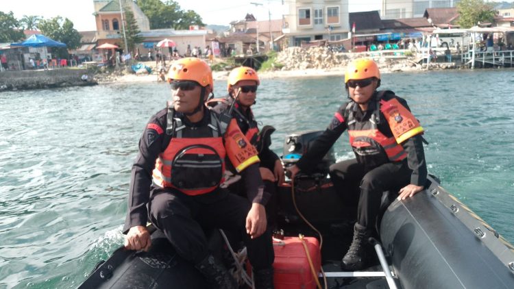 Brimob Polda Sumut Terjunkan Subsatgas SAR untuk Amankan Event Internasional AQUABIKE TOBA 2025