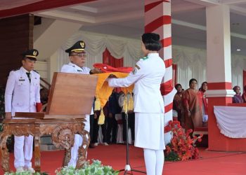 Bupati Tapanuli Tengah Bertindak Selaku Inspektur Upacara HUT Ke-80 Kemerdekaan RI Tahun 2025