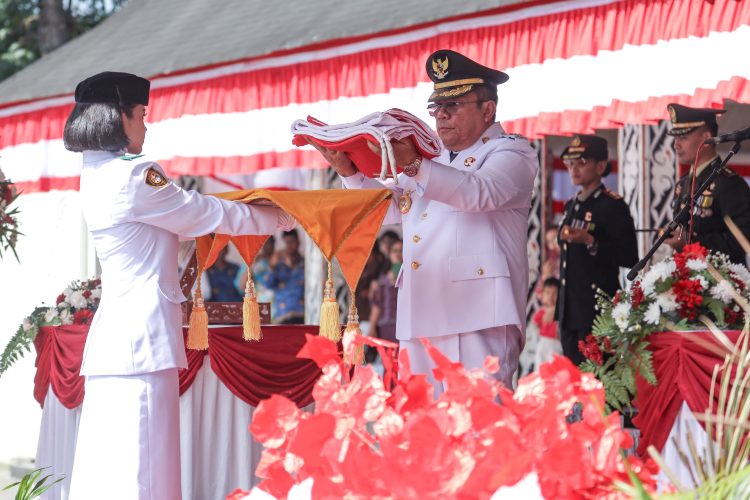 Wesly Inspektur Upacara Peringatan Detik-detik Proklamasi Kemerdekaan RI ke-80 di Lapangan Adam Malik