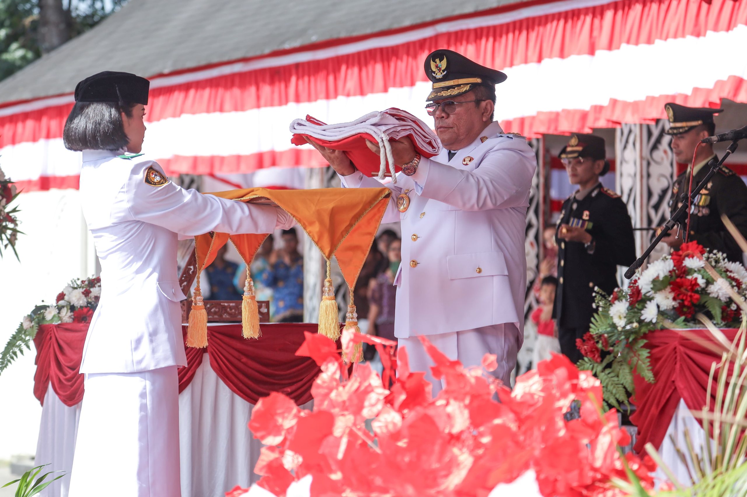 Wesly Inspektur Upacara Peringatan Detik-detik Proklamasi Kemerdekaan RI ke-80 di Lapangan Adam Malik Wesly Inspektur Upacara Peringatan Detik-detik Proklamasi Kemerdekaan RI ke-80 di Lapangan Adam Malik