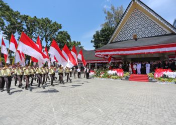 Wali Kota Pematangsiantar Wesly Silalahi dan Wakil Herlina Melepas Karnaval Gempita Kemerdekaan Semarak Dirgahayu ke-80 Kemerdekaan RI