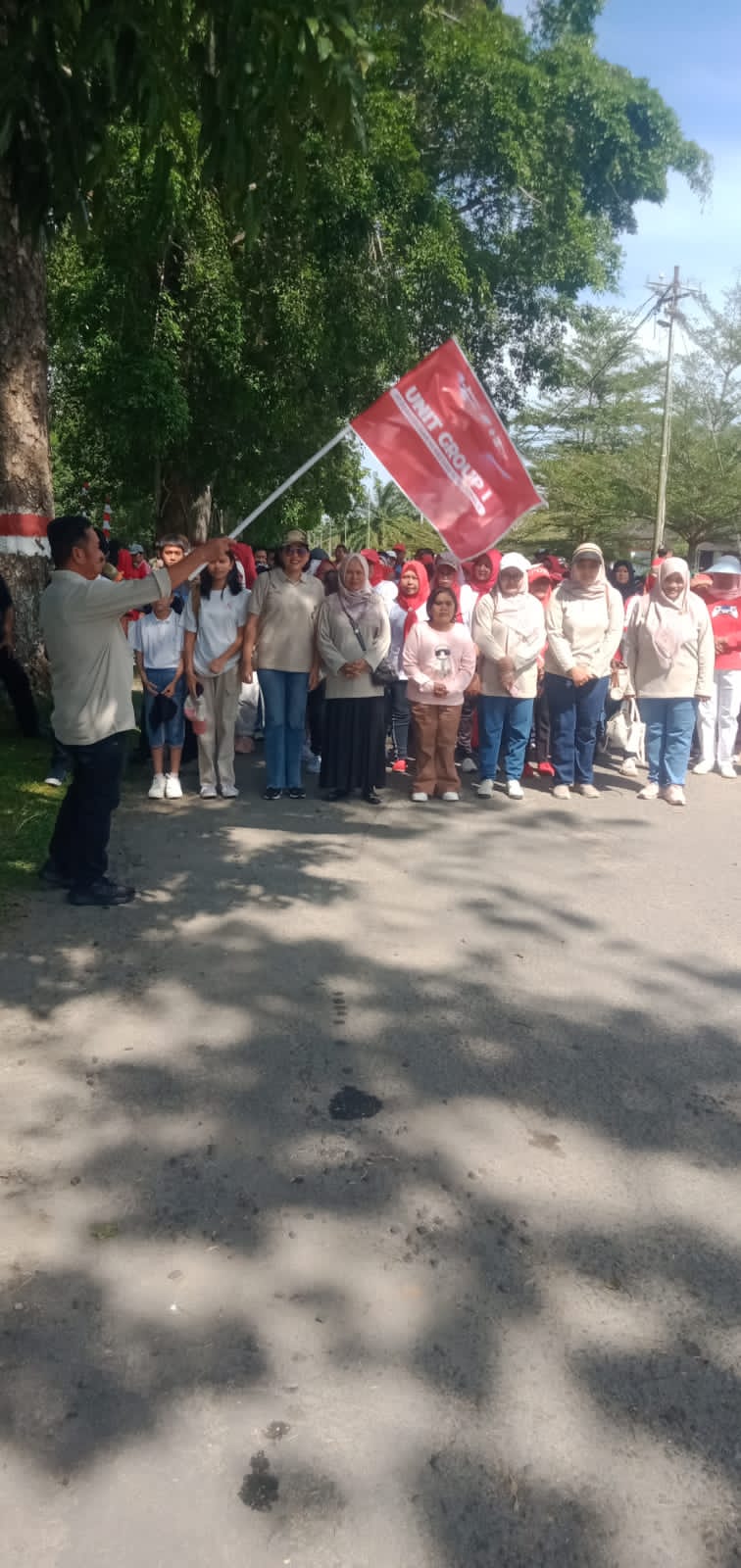 HUT RI Ke- 80, PTPN IV Regional II Kebun Bah Jambi melaksanakan Upacara Peringatan HUT RI ke -80