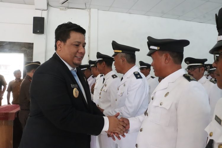 25 Kepala Desa Mendapat Perpanjangan Masa Jabatan 2 Tahun, Bupati Samosir Vandiko Y Gultom Minta Peningkatan Pelayan Dan Kesejahteraan Masyarakat