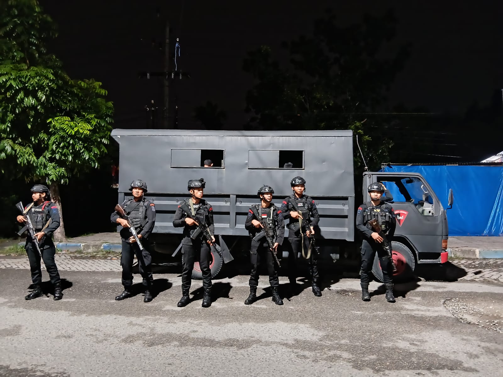 Brimob Polda Sumut Gelar Patroli Humanis, Jaga Kondusifitas Kota Medan di Akhir Pekan