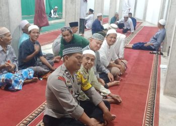 Sholat Jum’at Berjamaah di Masjid Al Fallah,Polsek Siantar Martoba Sampaikan Pesan Kamtibmas