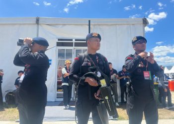 Siaga Amankan Ruang Udara, Brimob Polda Sumut Kawal Drone Liar di Event Internasional Aquabike & F1H2O 2025 Balige
