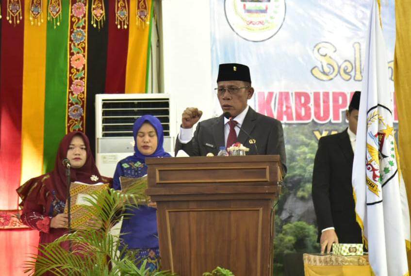 Hadiri Rapat Paripurna Hari Jadi Ke-80 Kabupaten Tapteng, Bupati Tapteng : Ingin Menghadirkan Pelayanan Yang Adil Untuk Semua Hadiri Rapat Paripurna Hari Jadi Ke-80 Kabupaten Tapteng, Bupati Tapteng : Ingin Menghadirkan Pelayanan Yang Adil Untuk Semua