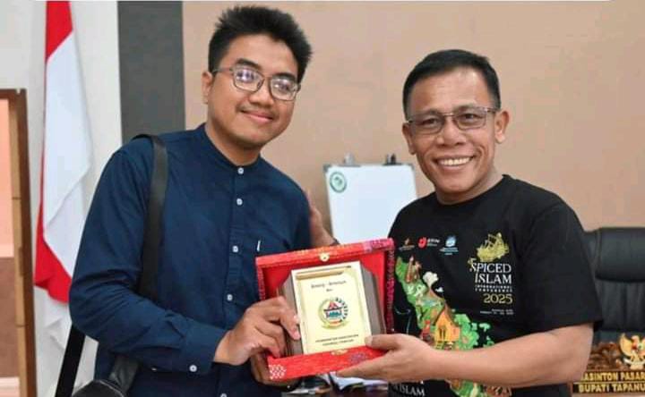 Bupati Tapanuli Tengah Terima Kunjungan Tim Peneliti Sultanate Institute Bupati Tapanuli Tengah Terima Kunjungan Tim Peneliti Sultanate Institute