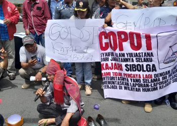 Koalisi LSM GEMPAR Demo, Minta Jamwas Kejagung Dan Aswas Kejatisu Memeriksa Kejari Sibolga Dan Jajarannya