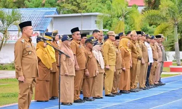 Apel Gabungan ASN, Wakil Bupati Tapteng Ajak ASN Turut Ciptakan Kondusif Kamtibmas Dan Ajak Masyarakat Tidak Terprovokasi