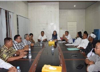 Plt Sekda Pimpin Rapat Beasiswa Mahasiswa Berprestasi Ekonomi yang Kurang Mampu
