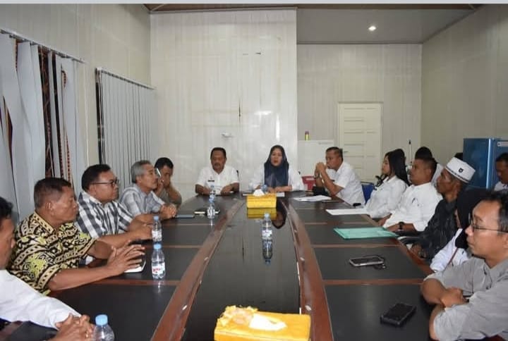 Plt Sekda Pimpin Rapat Beasiswa Mahasiswa Berprestasi Ekonomi yang Kurang Mampu