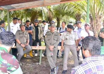 Bupati Tapanuli Tengah Tinjau Lahan Lokasi Pembangunan Batalyon TP 905 TNI AD