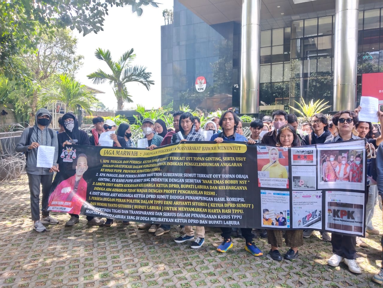 Ingatkan Intruksi Presiden, KPK Didesak Segera Panggil Gubsu Bobby Nasution dan Erni Sitorus Ingatkan Intruksi Presiden, KPK Didesak Segera Panggil Gubsu Bobby Nasution dan Erni Sitorus