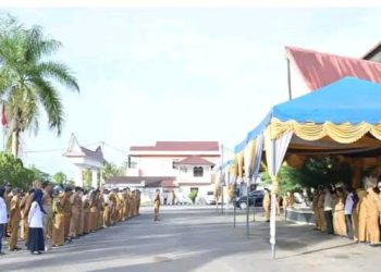 Bertindak Selaku Pembina Apel Gabungan Eselon II Dan III, Wakil Bupati Ajak ASN Untuk Selalu Kompak Membangun Tapteng