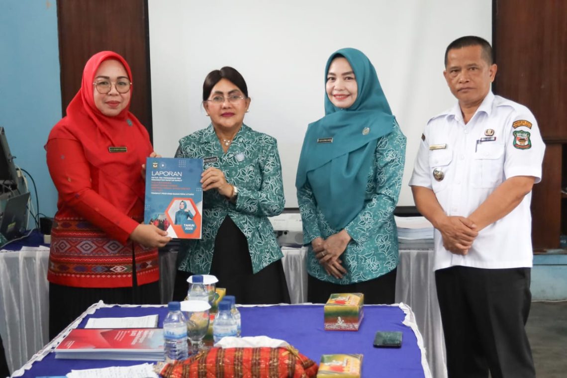 Ketua TP PKK Kota Pematangsiantar Menghadiri Lomba Pelaksanaan IVA Test, Dalam Rangka HKG PKK di Kecamatan Siantar Barat