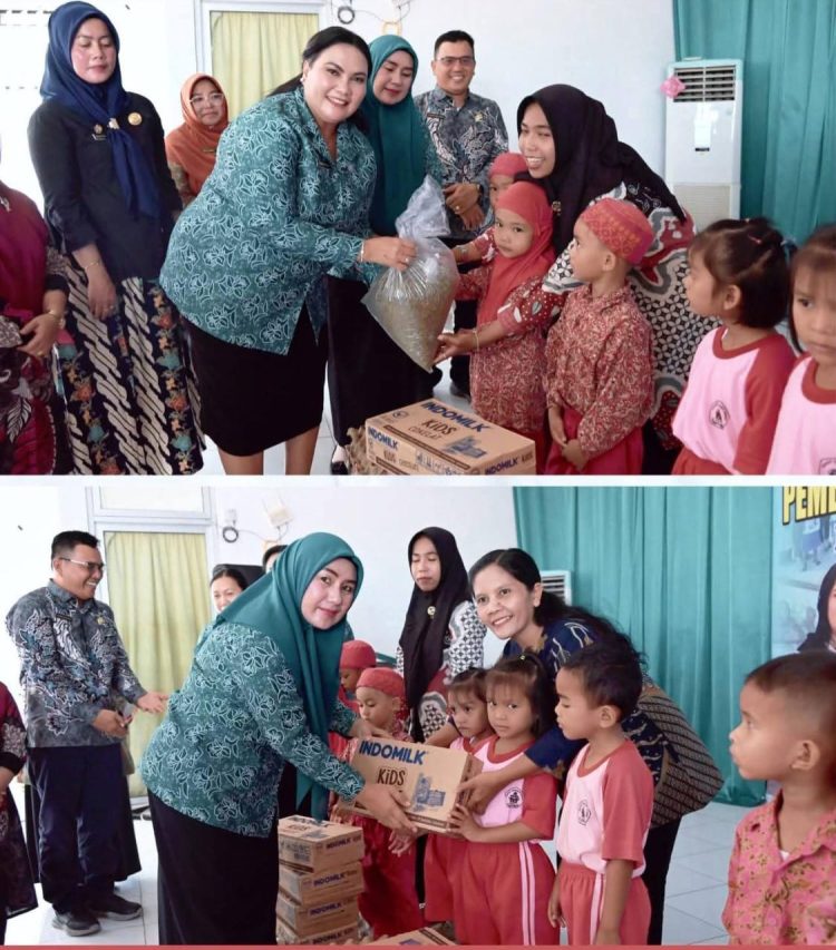 Bunda PAUD Tapteng Berikan Makanan Tambahan untuk 5.458 Siswa PAUD