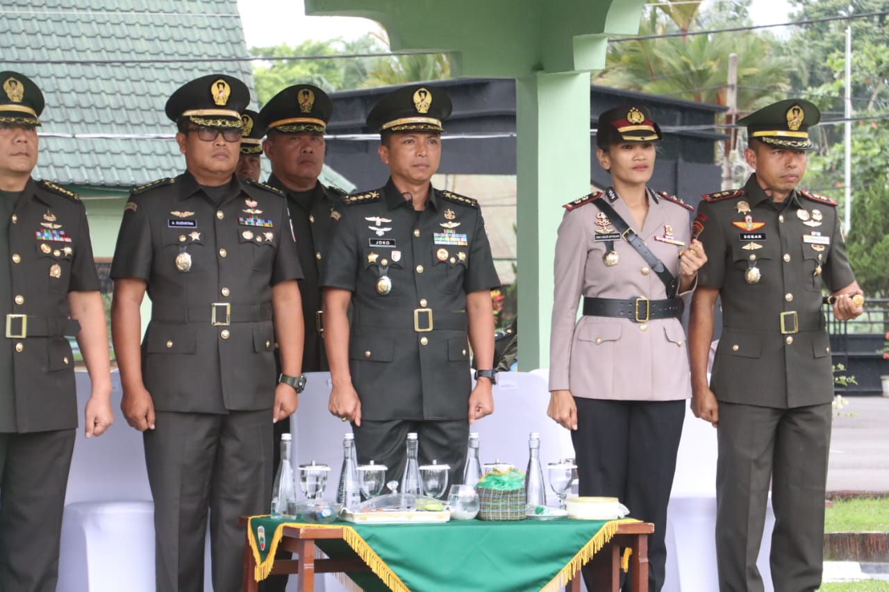 Kapolres Pematangsiantar Hadiri Upacara Penutupan Dikmata Inf TNI AD Gel II Tahun 2025
