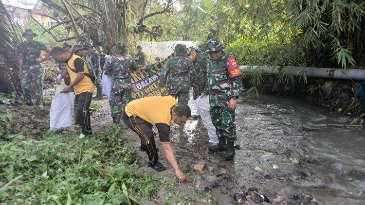 Polsek Siantar Martoba Karya Bakti Dalam Rangka HUT TNI Ke-80