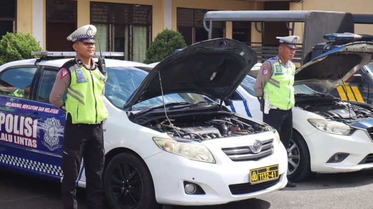 Polres Pematangsiantar Gelar Apel Jam Pimpinan, Pemeriksaan Fisik dan ADM Randis Polres Pematangsiantar Gelar Apel Jam Pimpinan, Pemeriksaan Fisik dan ADM Randis