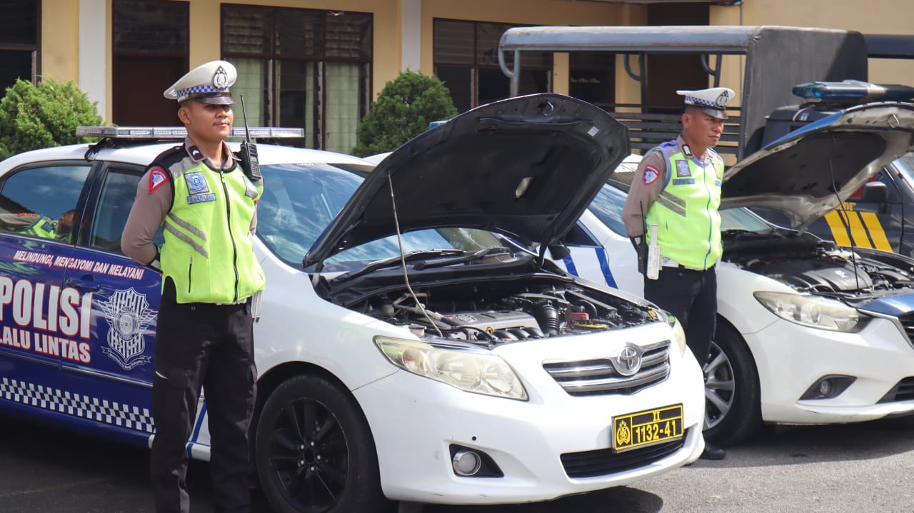 Polres Pematangsiantar Gelar Apel Jam Pimpinan, Pemeriksaan Fisik dan ADM Randis