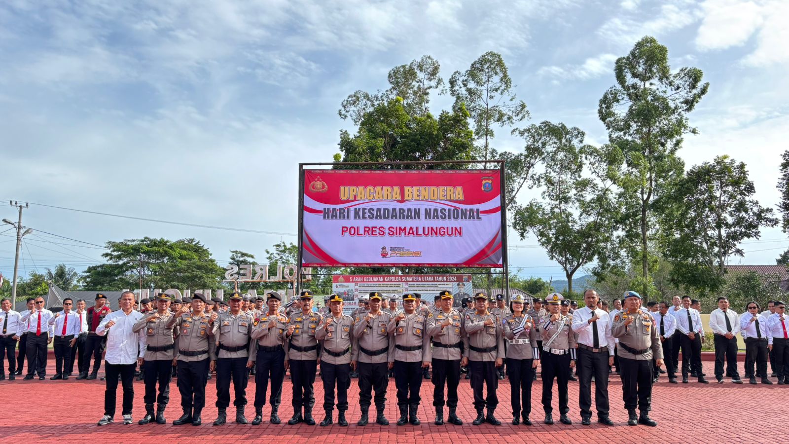 Wakapolres Simalungun Pimpin Upacara Hari Kesadaran Nasional, Tegas Soal Sanksi Narkoba Wakapolres Simalungun Pimpin Upacara Hari Kesadaran Nasional, Tegas Soal Sanksi Narkoba