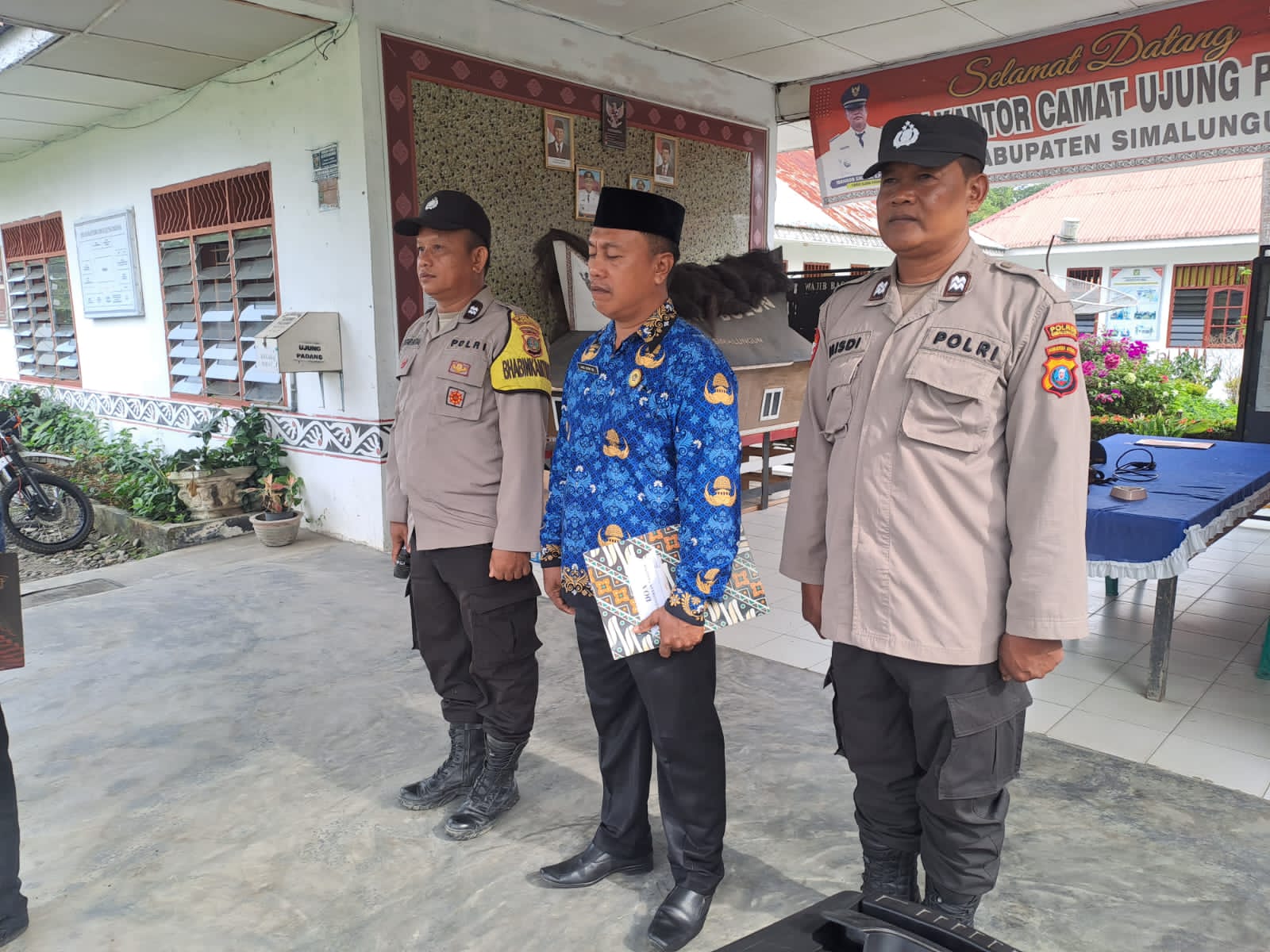 Polsek Bosar Maligas Hadiri Upacara Hari Kesadaran Nasional di Ujung Padang, Sinergitas dengan Pemerintah Daerah Polsek Bosar Maligas Hadiri Upacara Hari Kesadaran Nasional di Ujung Padang, Sinergitas dengan Pemerintah Daerah