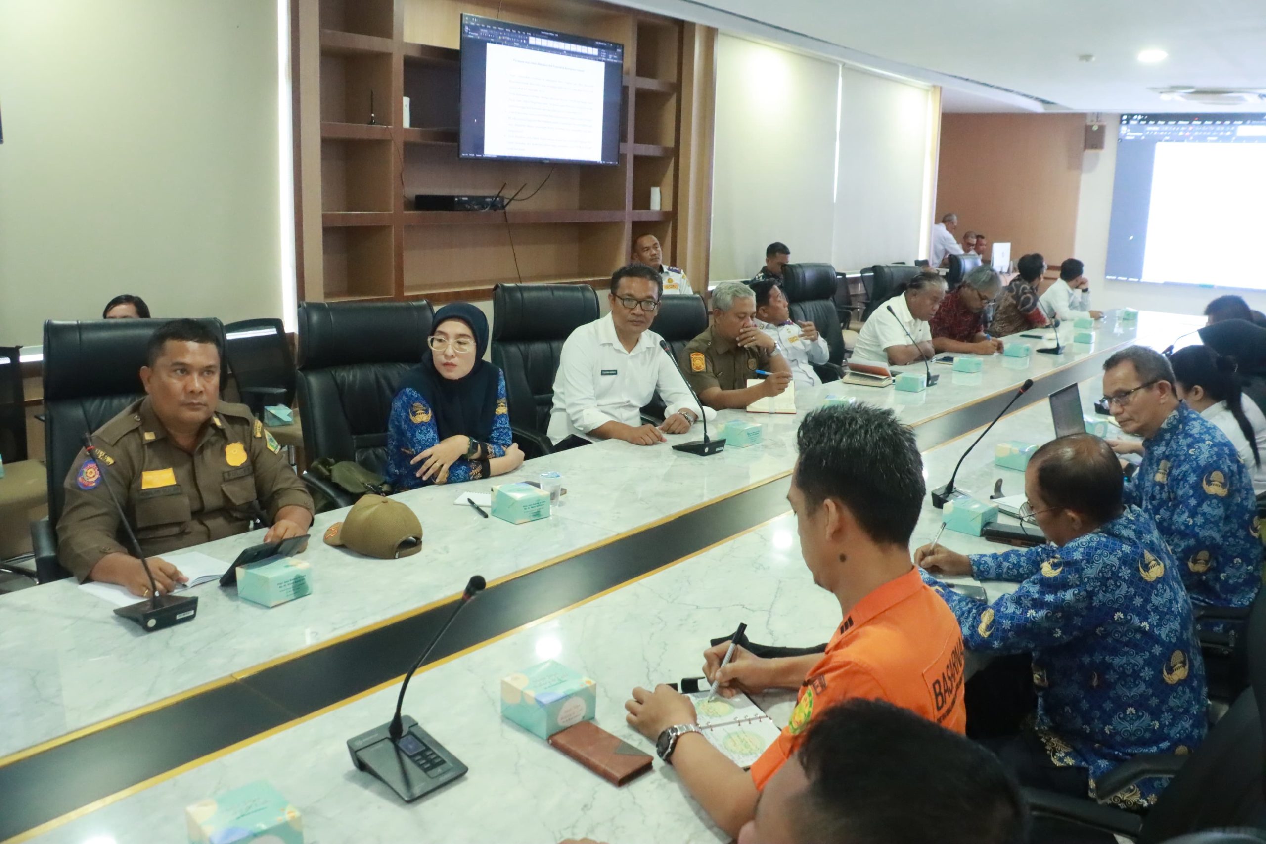 Pemkab Samosir dan Pemprov Sumut Matangkan Persiapan Penyelenggaraan Event Trail Of The Kings By UTMB 2025 Pemkab Samosir dan Pemprov Sumut Matangkan Persiapan Penyelenggaraan Event Trail Of The Kings By UTMB 2025