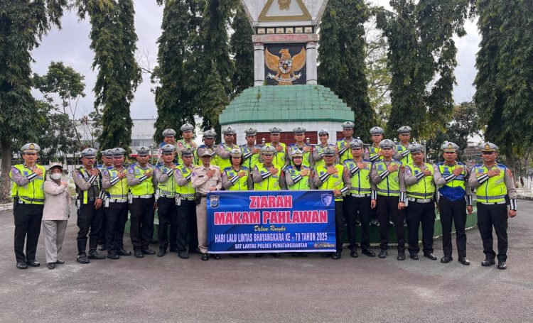 Hari Lalu Lintas Bhayangkara ke-70, Sat Lantas Polres Pematangsiantar Ziarah ke TMP Nagur