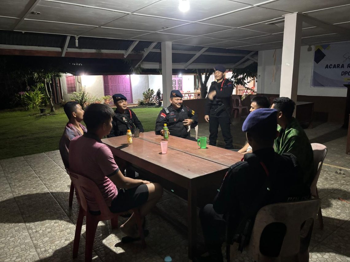 Brimob Kompi 4 Batalyon C Pelopor Gelar Patroli Dialogis di Gunungsitoli, Hadirkan Rasa Aman Bagi Masyarakat Nias