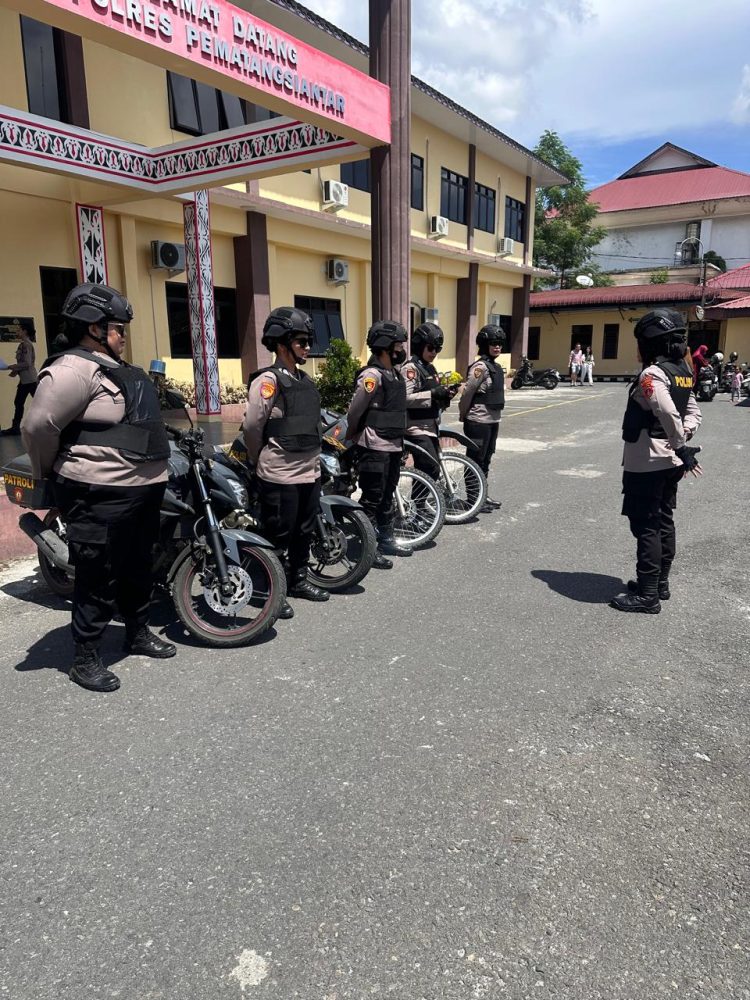 Ciptakan Situasi Yang Kondisi, Srikandi Polwan Polres Pematangsiantar Patroli Dialogis