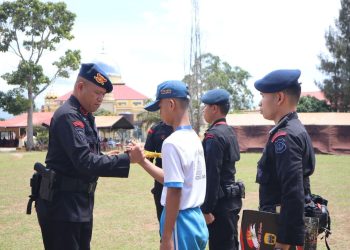 Batalyon C Pelopor Satuan Brimob Polda Sumut Gelar Pelatihan dan Pembinaan untuk Siswa-Siswi SMP Perguruan Sariputra Kota Padangsidimpuan