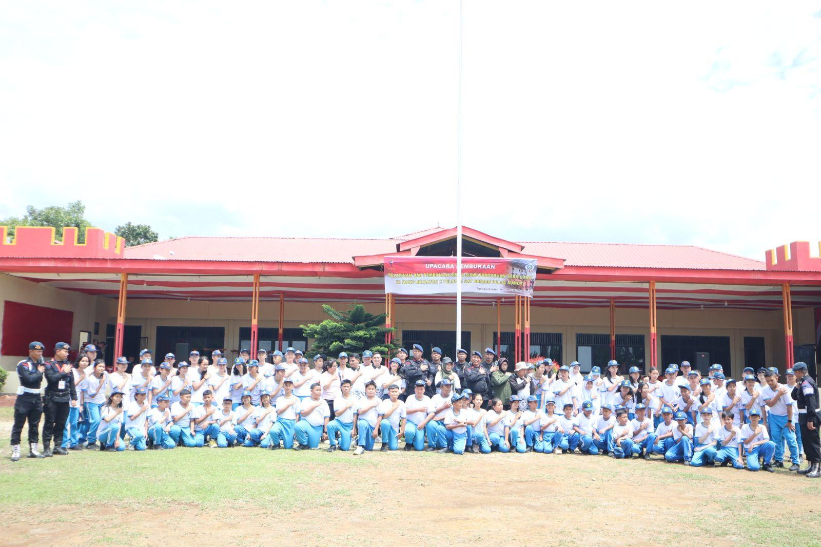 Batalyon C Pelopor Satuan Brimob Polda Sumut Gelar Pelatihan dan Pembinaan untuk Siswa-Siswi SMP Perguruan Sariputra Kota Padangsidimpuan Batalyon C Pelopor Satuan Brimob Polda Sumut Gelar Pelatihan dan Pembinaan untuk Siswa-Siswi SMP Perguruan Sariputra Kota Padangsidimpuan