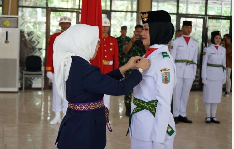 Bupati Way Kanan Lantik Paskibraka 2025