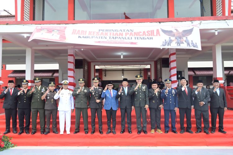 Bupati Tapteng Hadiri Upacara Peringatan Hari Kesaktian Pancasila Tahun 2025