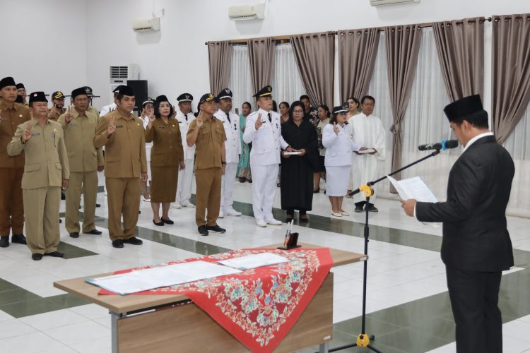 Wali Kota Diwakili Sekda Melantik 51 Pejabat Administrator dan Pengawas di Lingkungan Pemko Pematangsiantar