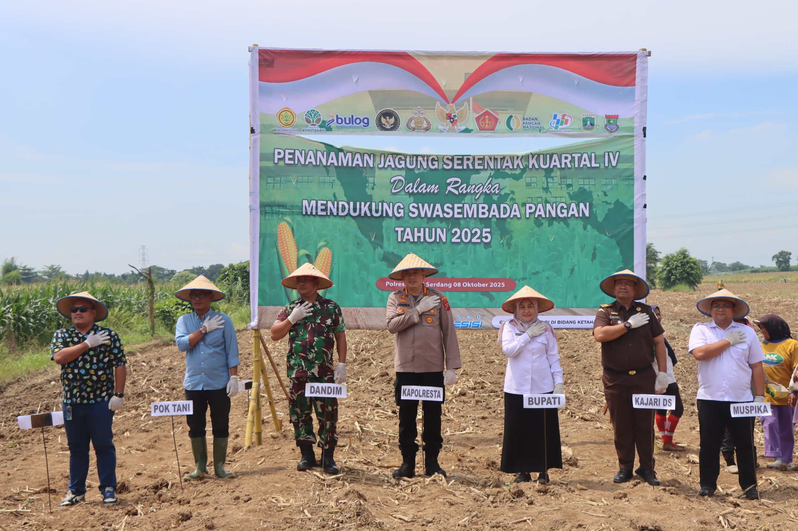 Polresta Deli Serdang ikuti Kegiatan Penanaman Jagung Serentak Kuartal IV Guna Tingkatkan Swasembada Pangan Polresta Deli Serdang ikuti Kegiatan Penanaman Jagung Serentak Kuartal IV Guna Tingkatkan Swasembada Pangan