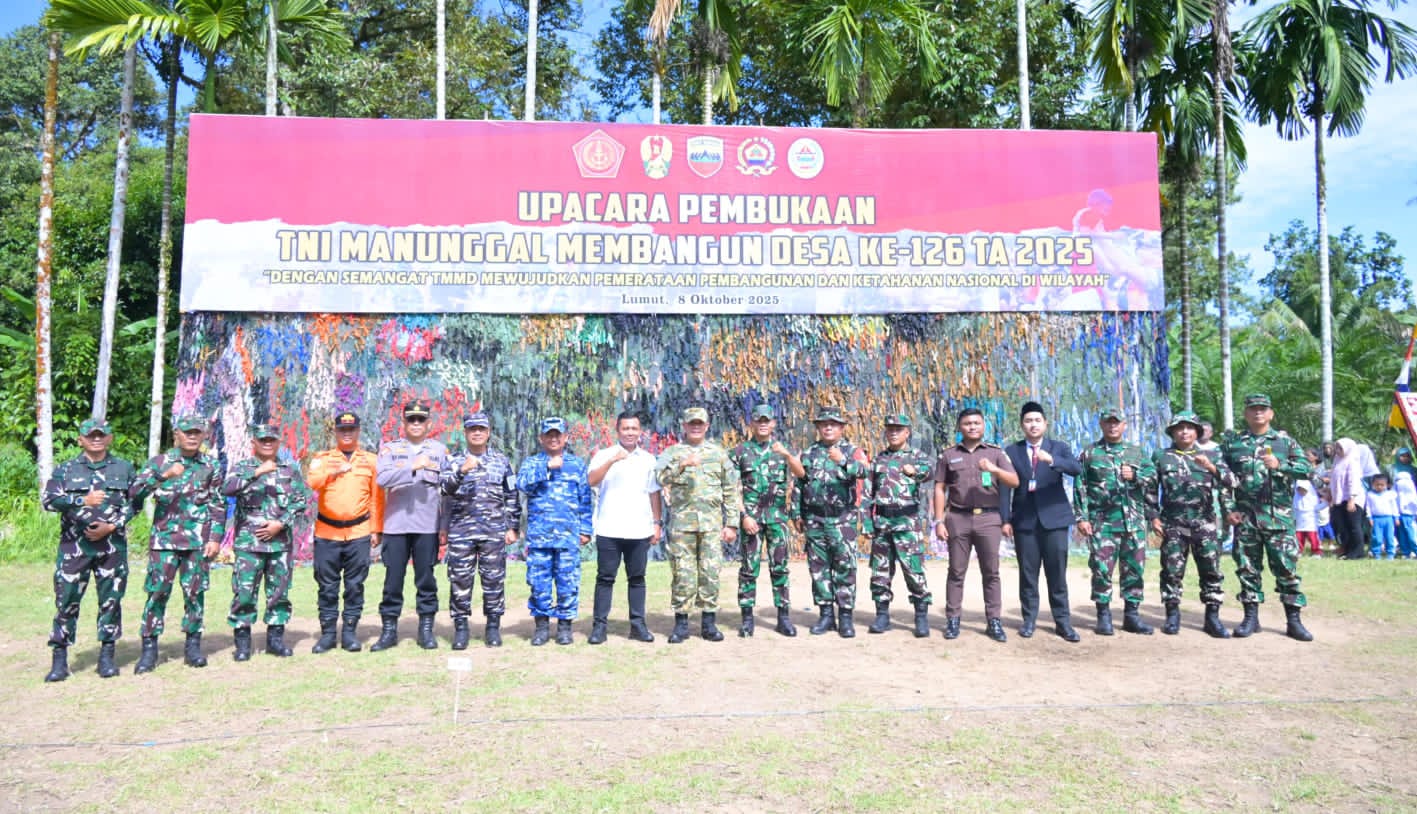 Buka TMMD Ke-126, Wakil Bupati Tapteng : TMMD Wujud Nyata Kemanunggalan TNI Dengan Rakyat